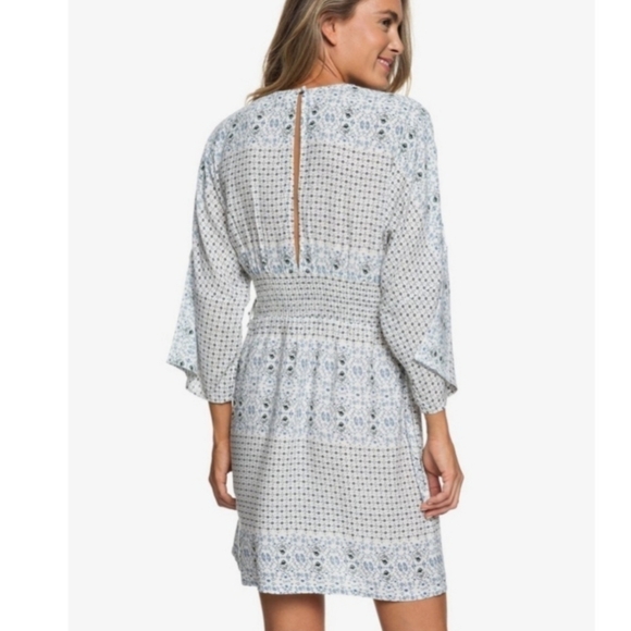 Roxy Floral Blue and White Top - Picture 2 of 6